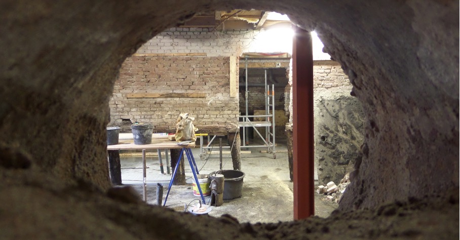 Werkzaamheden aan een fundering onder een woning